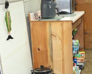 Crockpots, air fryer, and other small appliances