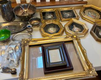 Silver pieces , medallion plaques, frames