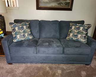 Navy La-Z-Boy sofa (great condition)