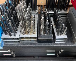 Many sets of Drill Bits