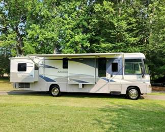 2003 Winnebago Adventurer
