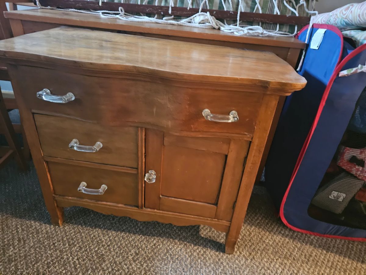 Donation Sale, Twin Lakes, Black River Estate... starts on 1/14/2024