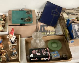 CHOICE BOX LOT HUMMEL, POSTCARDS