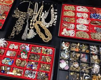 CHOICE TRAY COSTUME JEWELRY