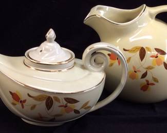 HALLS AUTUMN LEAF JEWEL TEA TEAPOT