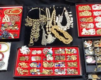 CHOICE TRAY COSTUME JEWELRY
