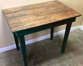 SMALL VINTAGE FARM TABLE