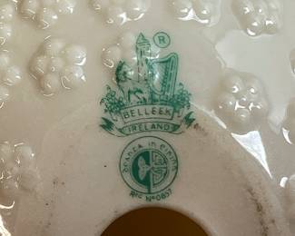 BELLEEK LUSTRE WARE EGG