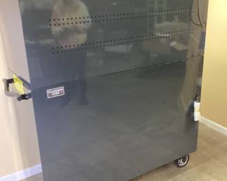 MATCO TOOL 2S DOUBLE BAY 25’’ DEEP DRAWER ROLLING TOOL BOX, #2225TB/TTBU WITH 2S MATCO HUTCH #2225HTC, MINT CONDITION, 55''L BY 70''H ON CASTERS, LIGHT & KEYS INCLUDED,