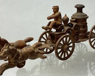 VTG. CAST IRON HORSE DRAWN FIRE PUMPER