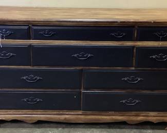 DRESSER