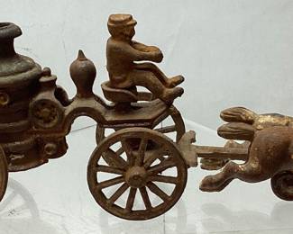 VTG. CAST IRON HORSE DRAWN FIRE PUMPER