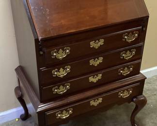 ETHAN ALLEN SECRETARY DESK