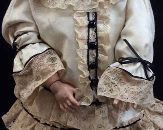 ANTIQUE BISQUE DOLL ARMAND MARSEILLE 39