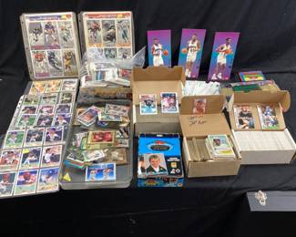 LARGE GROUP ASSORTED BASEBALL, FOOTBALL, HOCKEY, BASKETBALL CARDS, 1970s-1990s, BILLY SIMS, BRET FAVRE, BRET SABERHAGAN, DWIGHT GOODEN, FRANK THOMAS, PETE ROSE, FLEER, DONRUSS, TOPPS, UPPER DECK