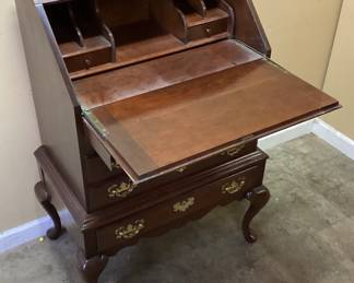 ETHAN ALLEN SECRETARY DESK