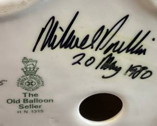 SIGNED ROYAL DOULTON THE OLD BALLOON SELLER