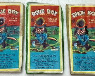 (3) DIXIE BOY BRAND FLASHLIGHT FIRE CRACKERS