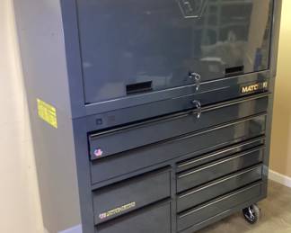 MATCO TOOL 2S DOUBLE BAY 25’’ DEEP DRAWER ROLLING TOOL BOX, #2225TB/TTBU WITH 2S MATCO HUTCH #2225HTC, MINT CONDITION, 55''L BY 70''H ON CASTERS, LIGHT & KEYS INCLUDED,