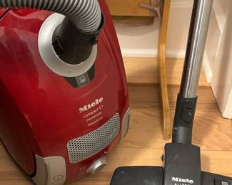 Miele Compact C1 HomeCare PowerLine Canister Vacuum Cleaner 