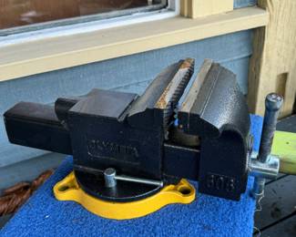 Olympia Tools Bench Vise - 606