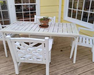 Outdoor Dining Table and Chairs