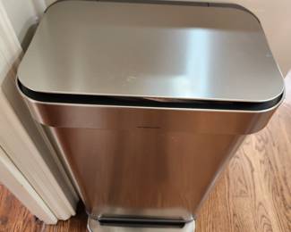 Simplehuman Trashcan