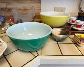 Pyrex Primary Green Mixing Bowl