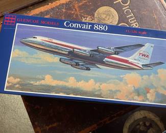 Glencoe Convair 880 Airplane Model Kit