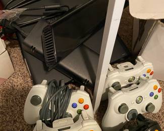 Assortment of Xbox 360 Controllers