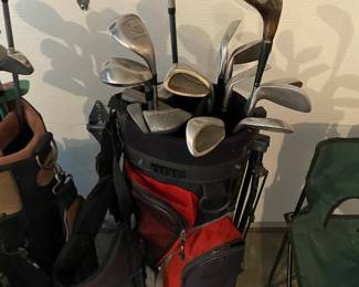 Assortment of Golf Clubs/Golf Bags