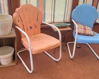 Pottery USA and Chairs, Tiled Rd Small Table and Wood Box