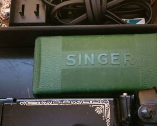 Singer Featherweight Sewing Machine Case and Accessories