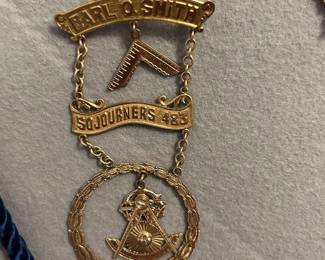 Sojourners 483 Masonic Medal Pin