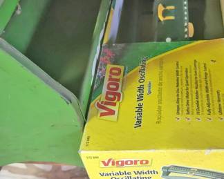 Wood Tool Box Oscillating Sprinkler