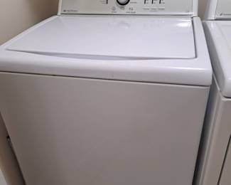 Kenmore Washer (like new)