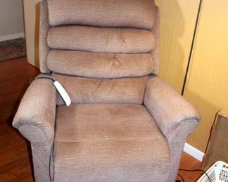 Like New Pride Lift Chair