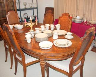 Drexel Talavera Dining Table with 2 Leaves & 6 Chairs
