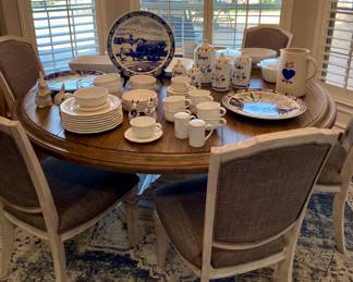 Round Kitchen Table and 6 Chairs