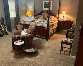 Beautiful king size bedroom suite 