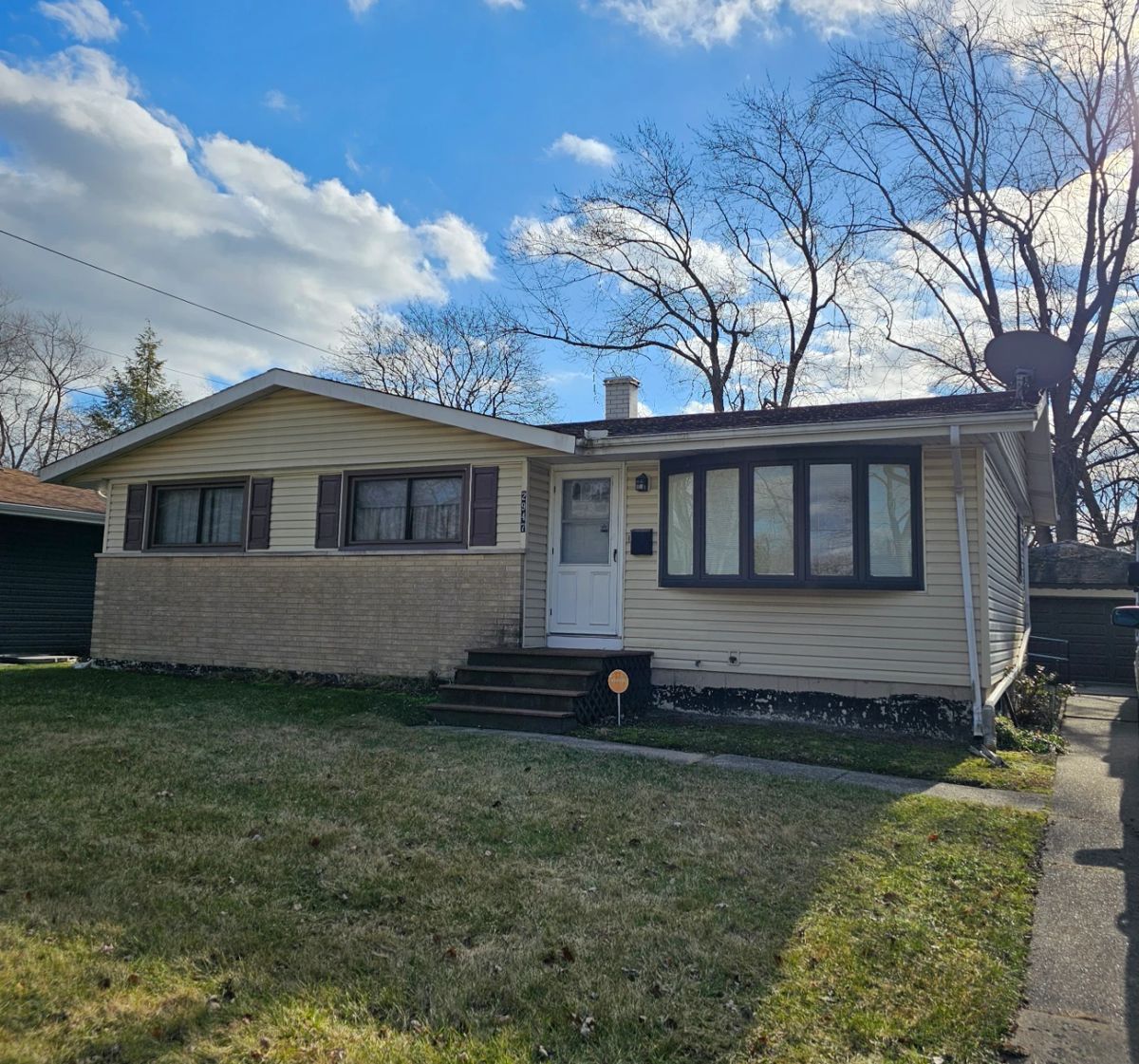 Cait's Lansing Estate Sale 50 Off Saturday! starts on 1/12/2024