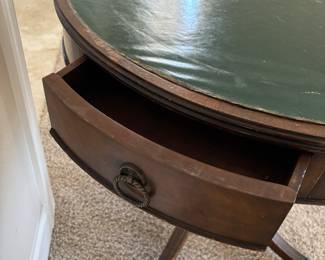 Drum table missing one knob
$45