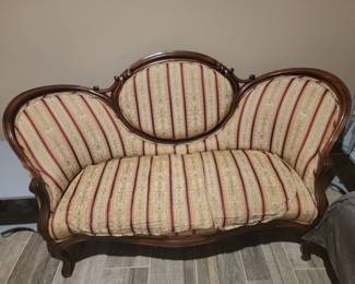 Vintage love seat $95