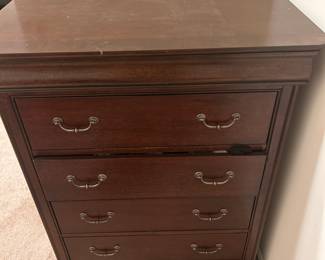 4 drawer chest