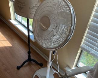 Pedestal fan