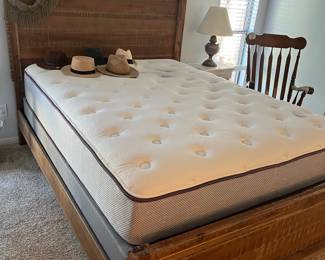 Great rustic queen bed