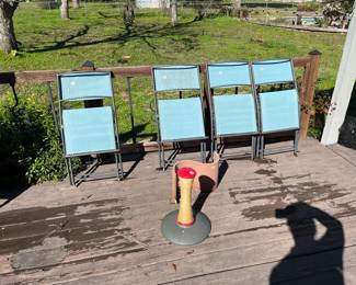 Folding patio chairs