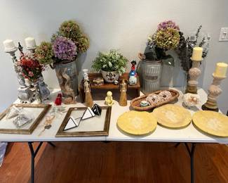 Lots of very nice decor