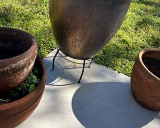 A pair of urn planters