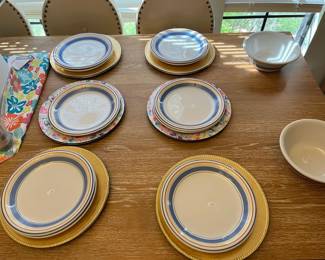 Striped dinnerware